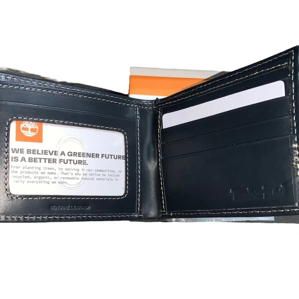 NWT Timberland Mens genuine leather slimfold wallet with matching FOB gift set